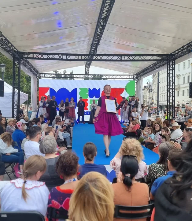 Beata Kabała z Krobi wygrała konkurs EtnoTrendy 2026 w Warszawie
