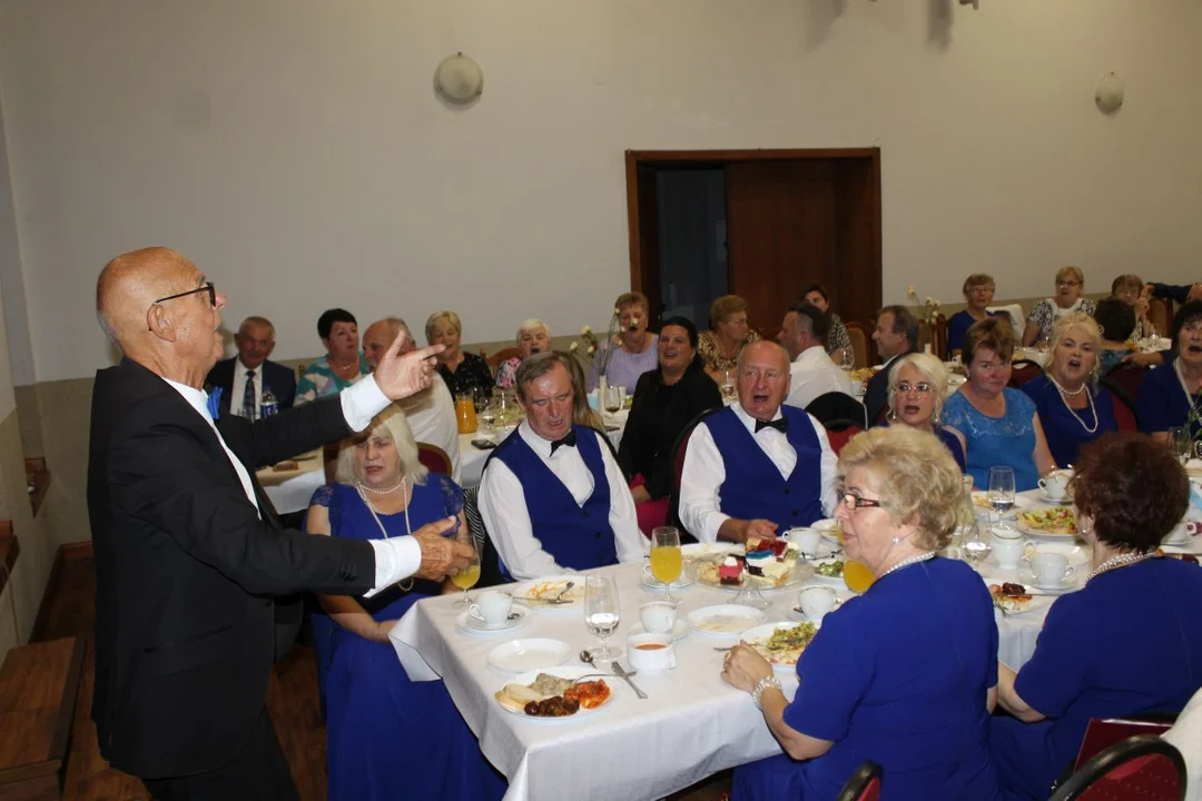 Uroczystość Matki Bożej Cieleckiej w parafii św. Małgorzaty w Cielczy z zawierzeniem KGW z gminy Jarocin