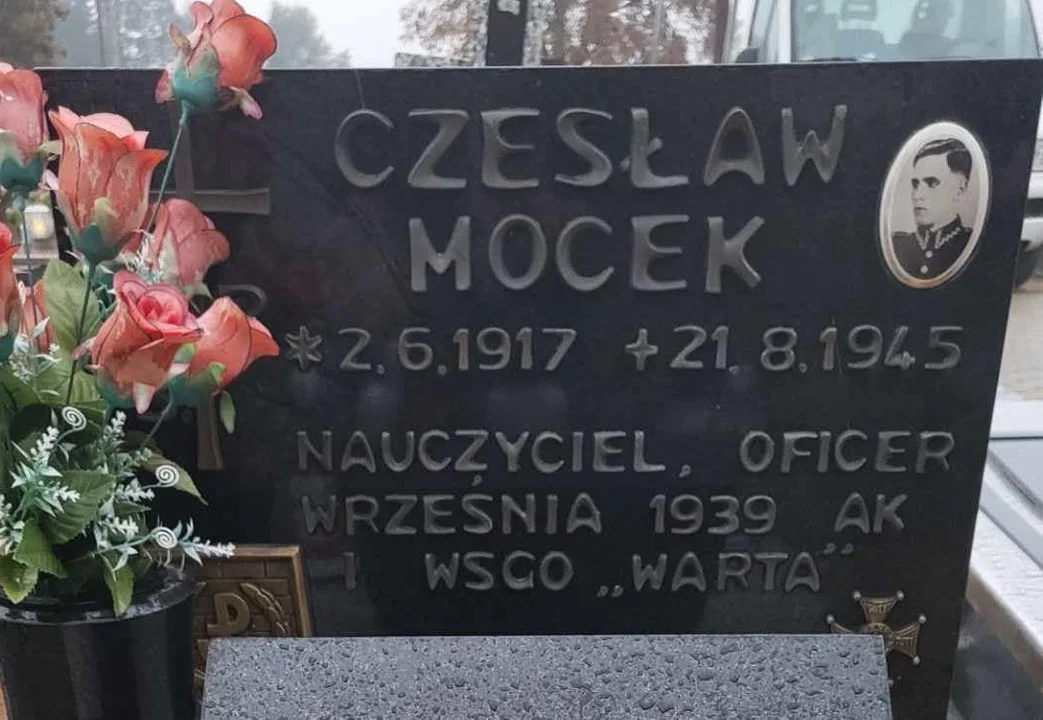 Grób Czesława Mocka - bohatera z Koźmińca - został oznaczony jako grób wojenny [ZDJĘCIA] - Zdjęcie główne