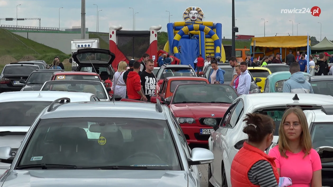 Fani motoryzacji spotkali się pod Korzeńskiem. III Rally Car Day - Zdjęcie główne