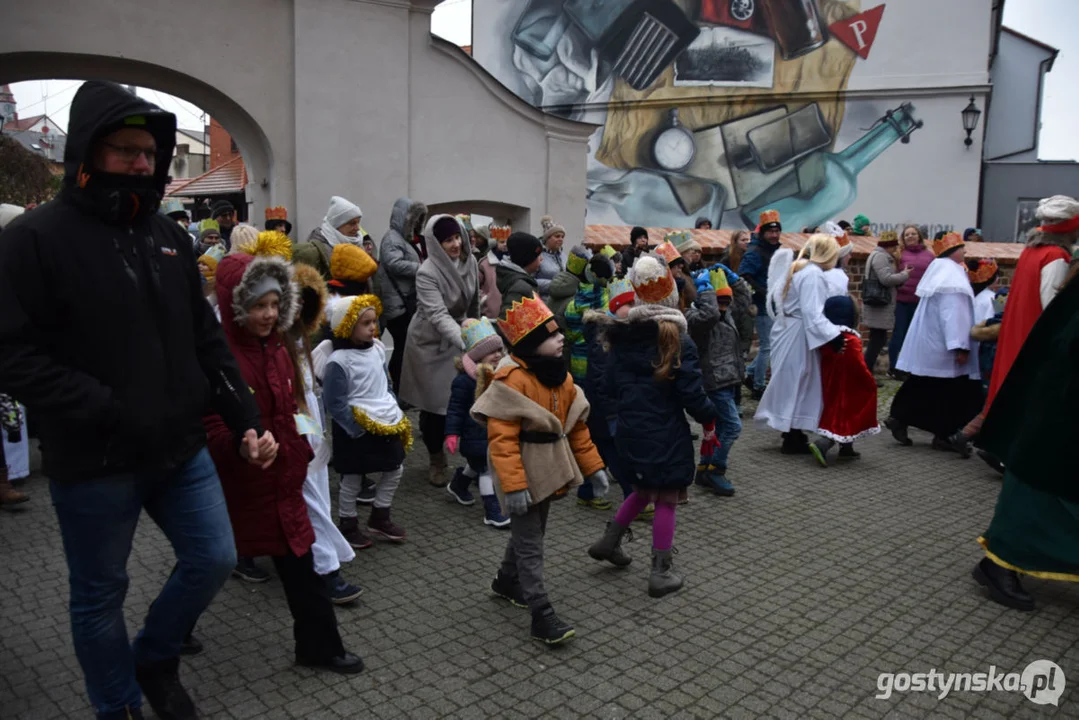 "W jasełkach leży" - Orszak Trzech Króli na ulicach Gostynia