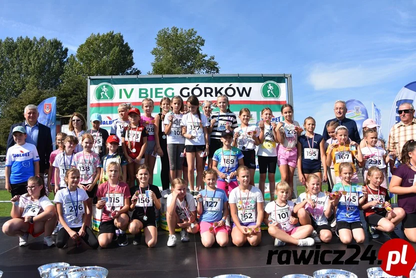 Bieg Górków. Najmłodsi już z medalami (ZDJĘCIA) - Zdjęcie główne