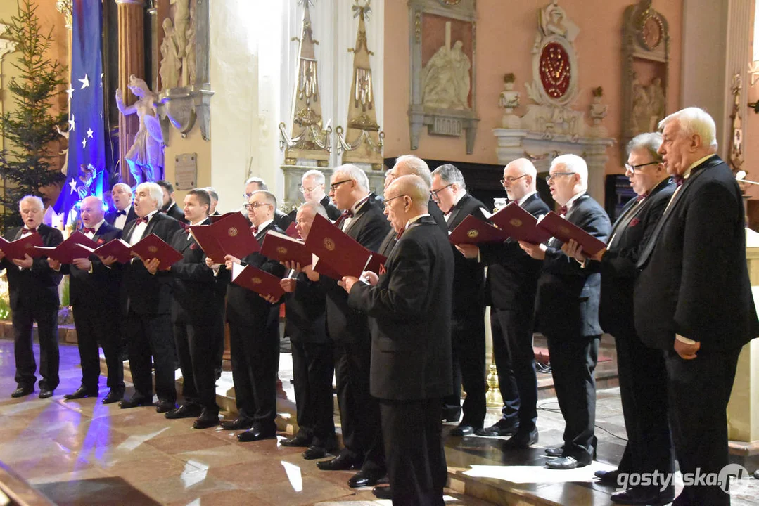 Chór Słowiki 60 - koncert kolęd w kościele na Zdzieżu w Borku Wlkp.