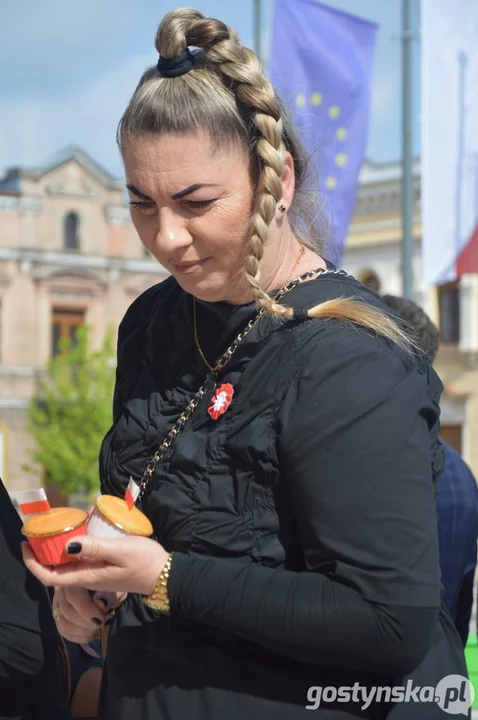 Obchody 234. rocznicy uchwalenia Konstytucji 3 Maja i festyn PRL w Krobi