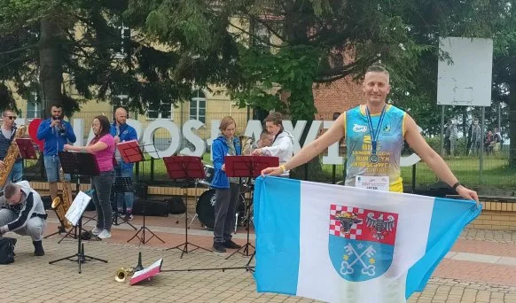 Jacek Zawodny reprezentował powiat na biegu samorządowym