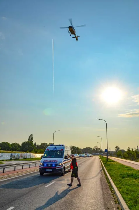 Brakuje ratowników w karetkach jarocińskiego pogotowia. Do pacjentów jeżdżą strażacy