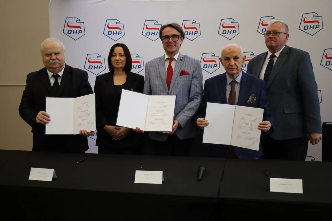 Na rzecz młodzieży. Trójstronne porozumienie podpisane! - Zdjęcie główne