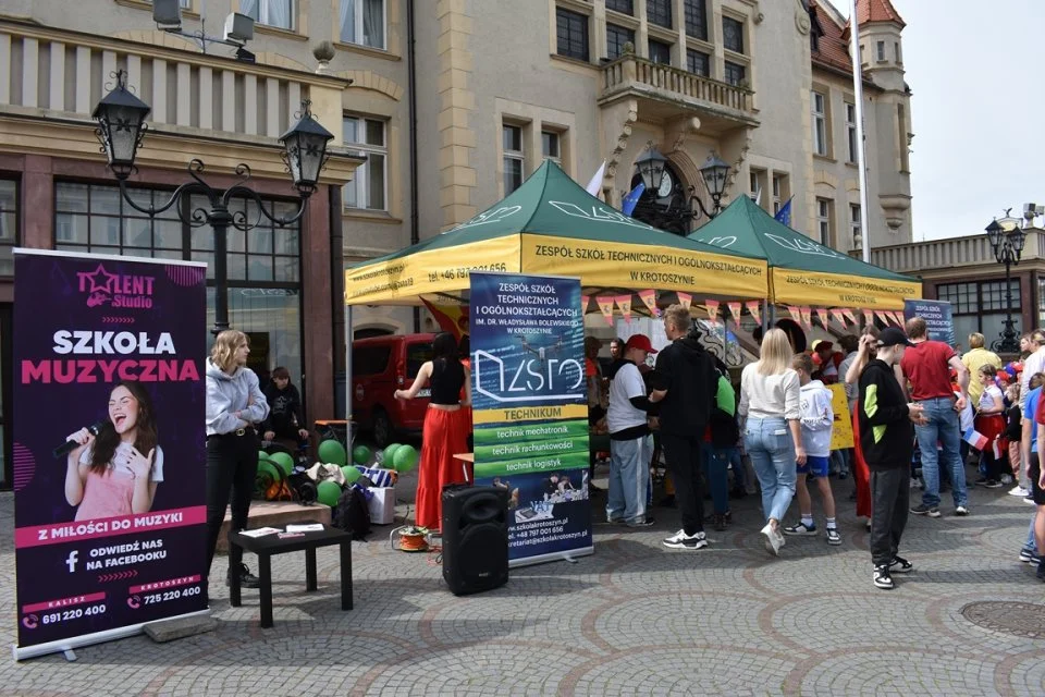 Krotoszyn. Miasteczko europejskie i pochód przedszkolaków