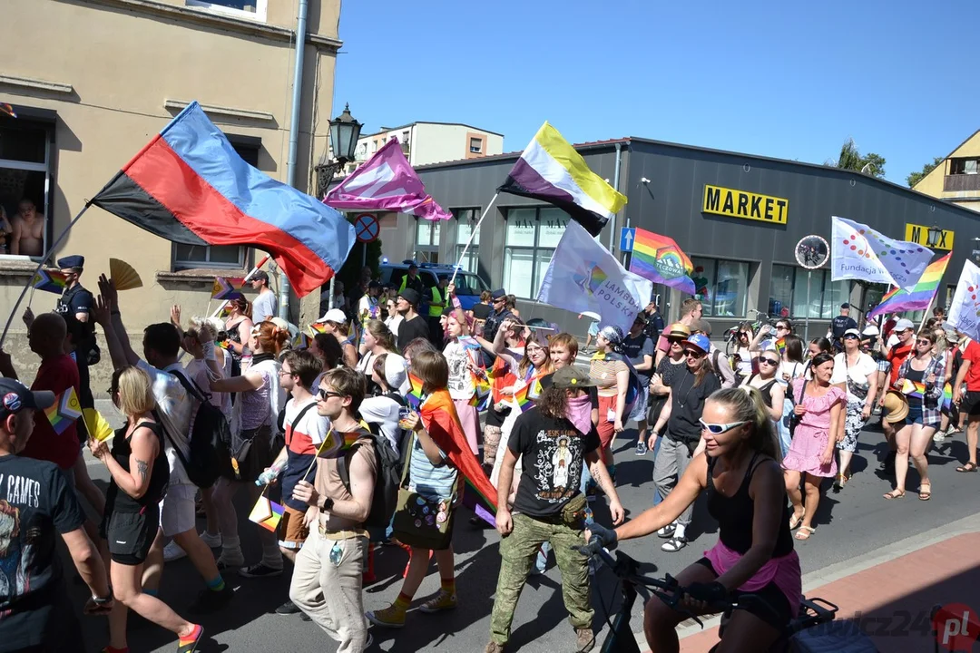 Marsz Równości i kontrmanifestacje w Rawiczu