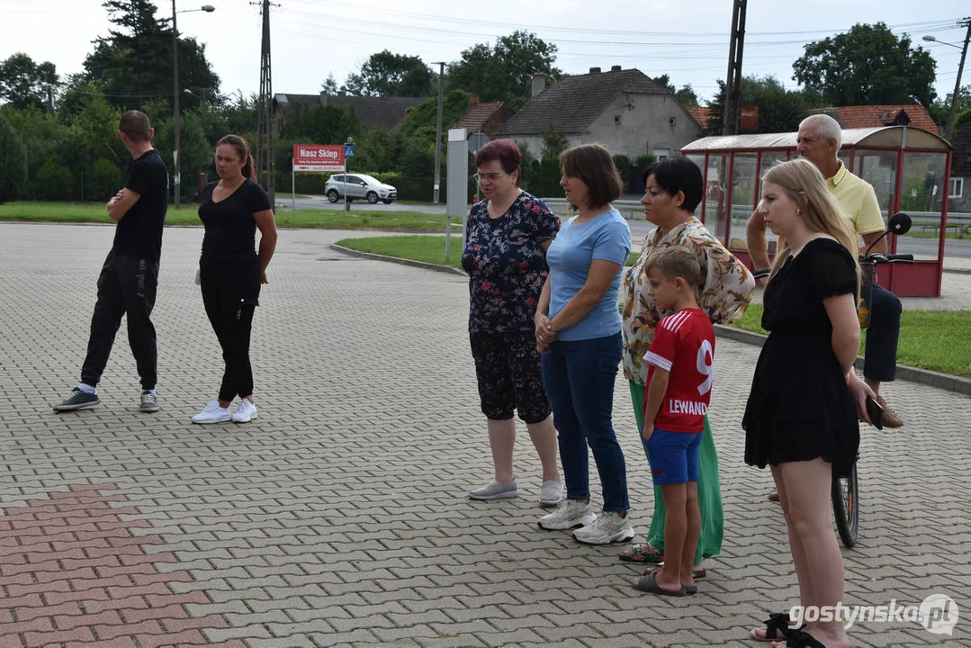 Spotkanie edukacyjno-prezentacyjne w remizie OSP Kromolice - jak używać defibrylatora?