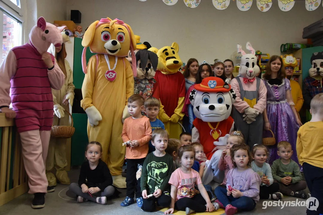 Zając w przedszkolach. Akcja Młodzieżowej Rady Miejskiej w Gostyniu