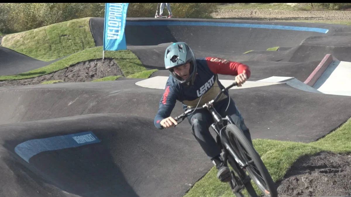 Gminna spółka pobuduje pumptrack w Jarocinie. Znamy szczegóły [ZDJĘCIA] - Zdjęcie główne