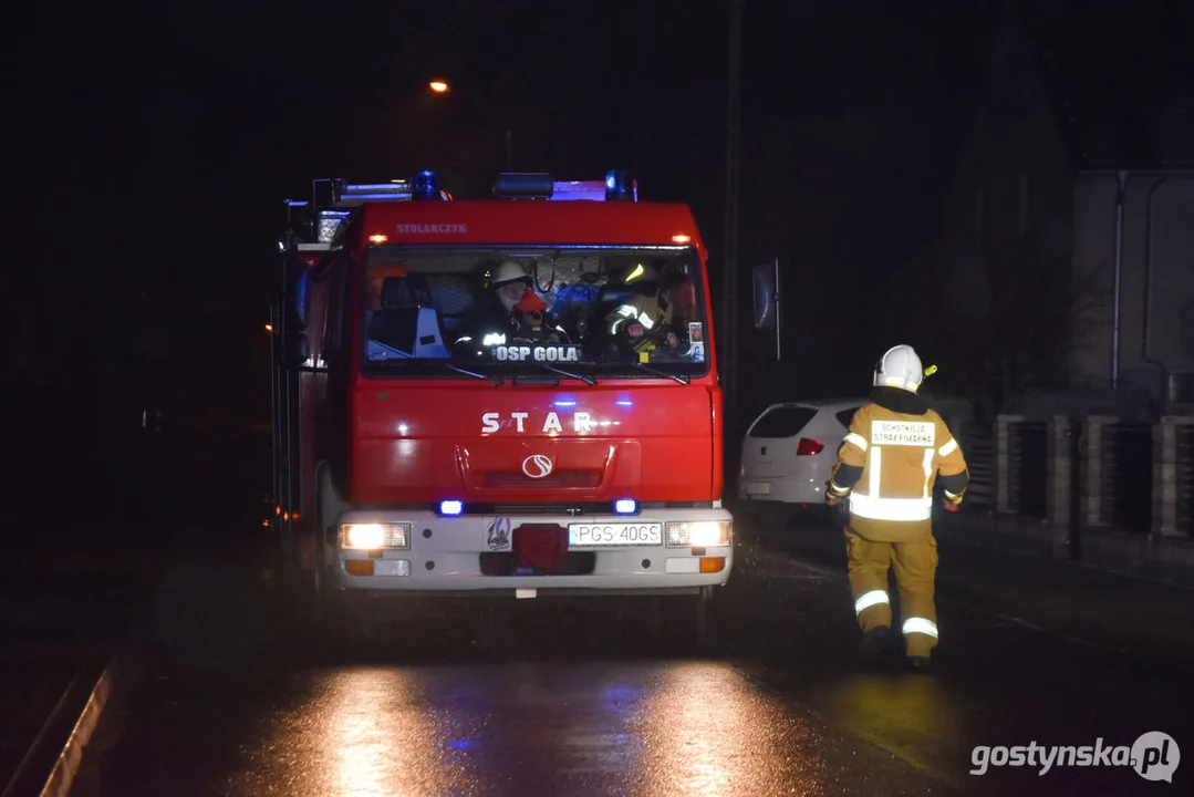 Nocny pożar w garażu w Czajkowie (gm. Gostyń)