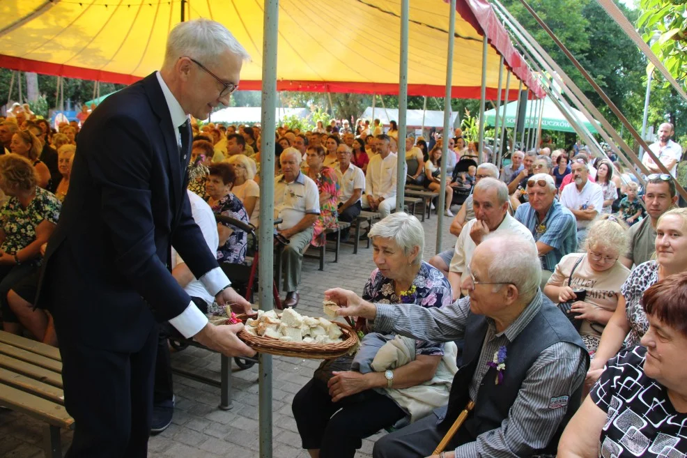 Mieszkańcy gminy Pleszew w Kuczkowie świętowali zakończenie żniw [ZDJĘCIA] - Zdjęcie główne