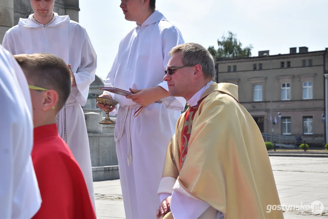 Gostyń - Boże Ciało 2023 - procesja ulicami miasta