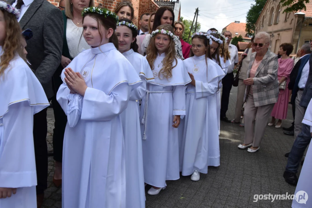 Uroczystość Pierwszej Komunii Świętej w parafii farnej w Gostyniu