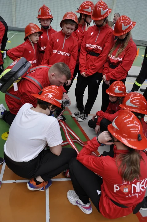 OSP Dzięczyna na Halowym Turnieju Sportowo-Pożarniczym MDP w Ostrzeszowie