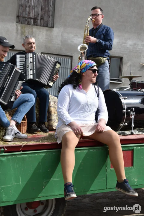 "Niedźwiedzie" wróciły do Zalesia - wesoły śmigus-dyngus