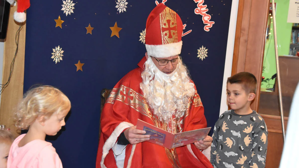 Niedziela w bibliotece w Gostyniu w świątecznym klimacie