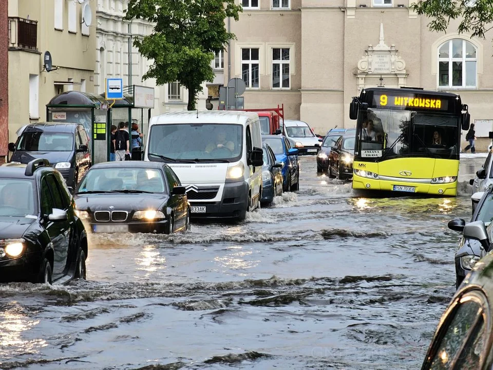 Nawałnica z gradem w Gnieźnie