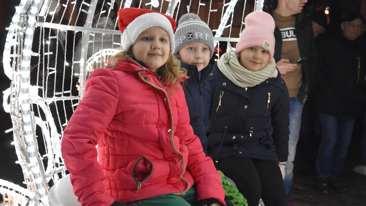 Bajkowe mikołajki na rynku w Gostyniu