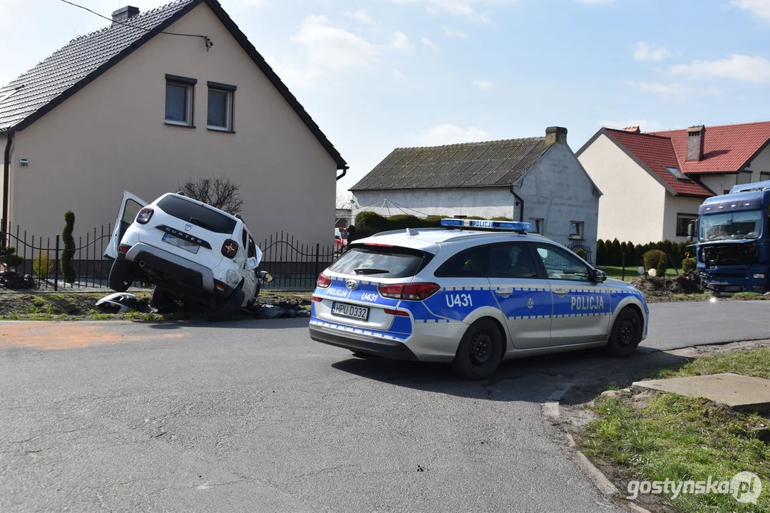 Zderzenie dwóch samochodów w Skoraszewicach (gm. Pępowo)