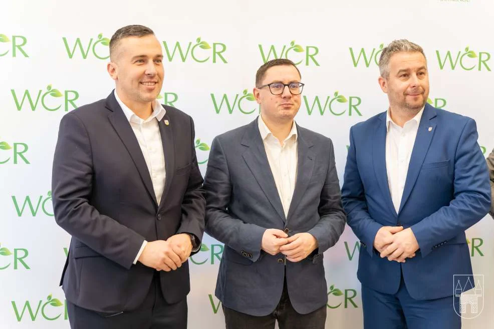 Wiceminister Miłosz Motyka w Wielkopolskim Centrum Recyklingu w Jarocinie