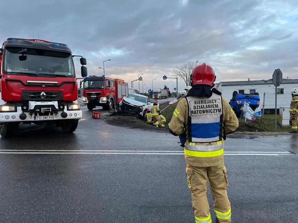 Zderzenie dwóch pojazdów na DK 12 w Kowalewie