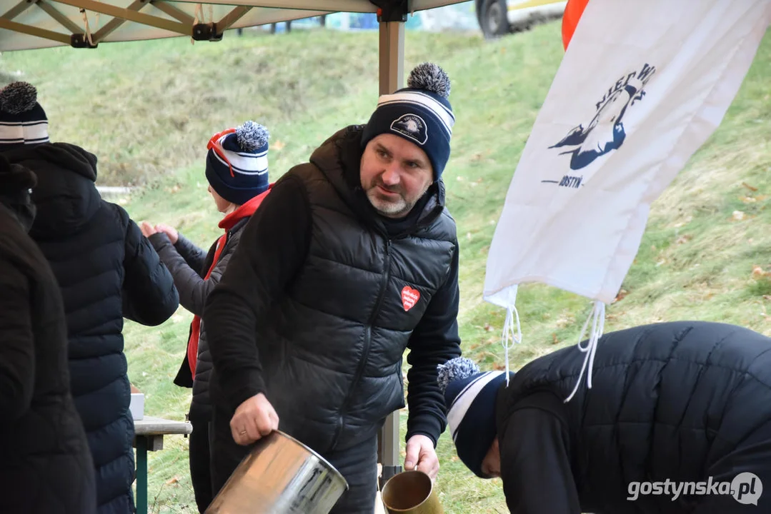 Klub Morsów "Niedźwiedź" Gostyń zorganizował dla WOŚP piknik na plaży jeziora cichowskiego