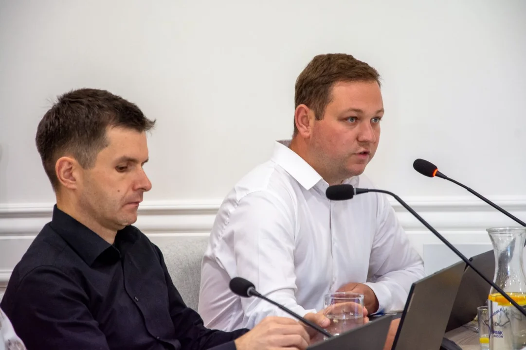 Posiedzenia Rady Miejskiej w Jarocinie (lipiec 2025 r.)