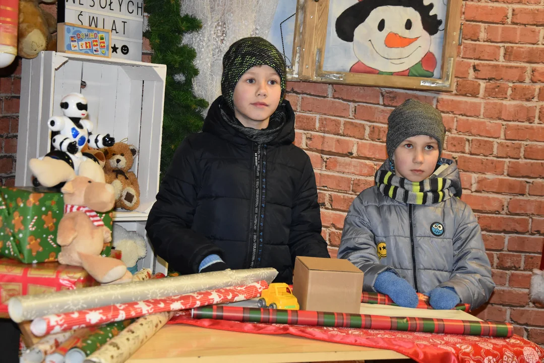 Widowisko Mikołajkowe - pokaz ognia i światła w Borku Wlkp.