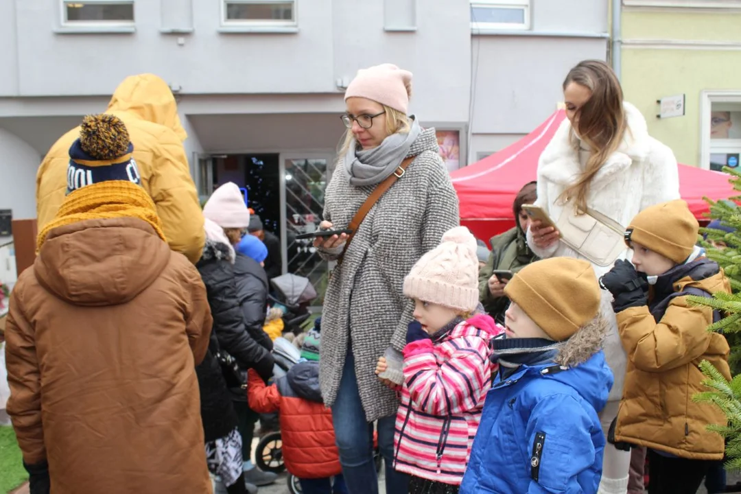 W Jarocinie trwa Jarmark Świąteczny. Zobacz, co można kupić