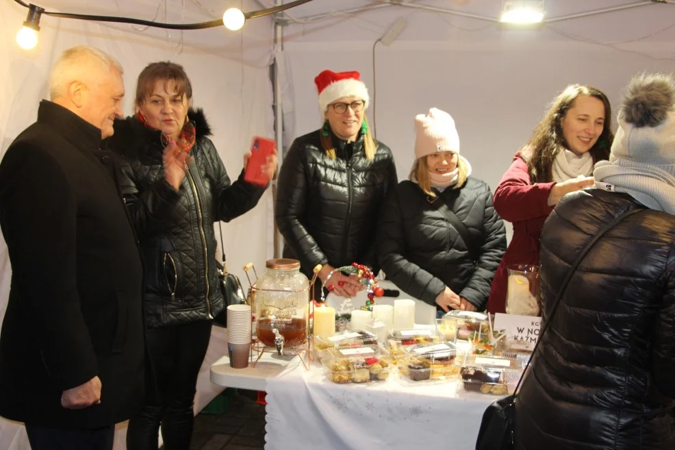 Jarmark bożonarodzeniowy i finał konkursu "Wilekopolskie smaki wigilijne w Choczu"