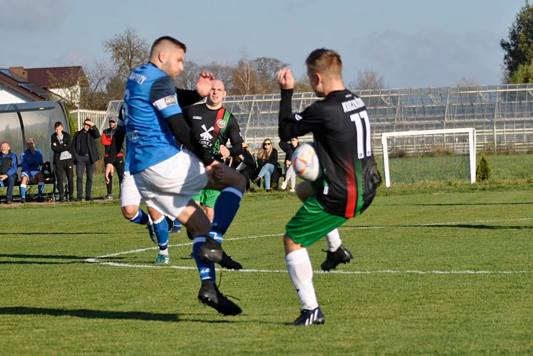 Gladiatorzy Pieruszyce - Las Kuczków 2:2