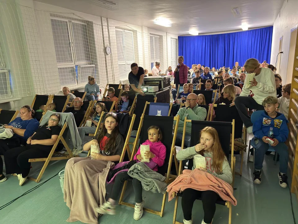 Wakacyjne kino w Gołuchowie