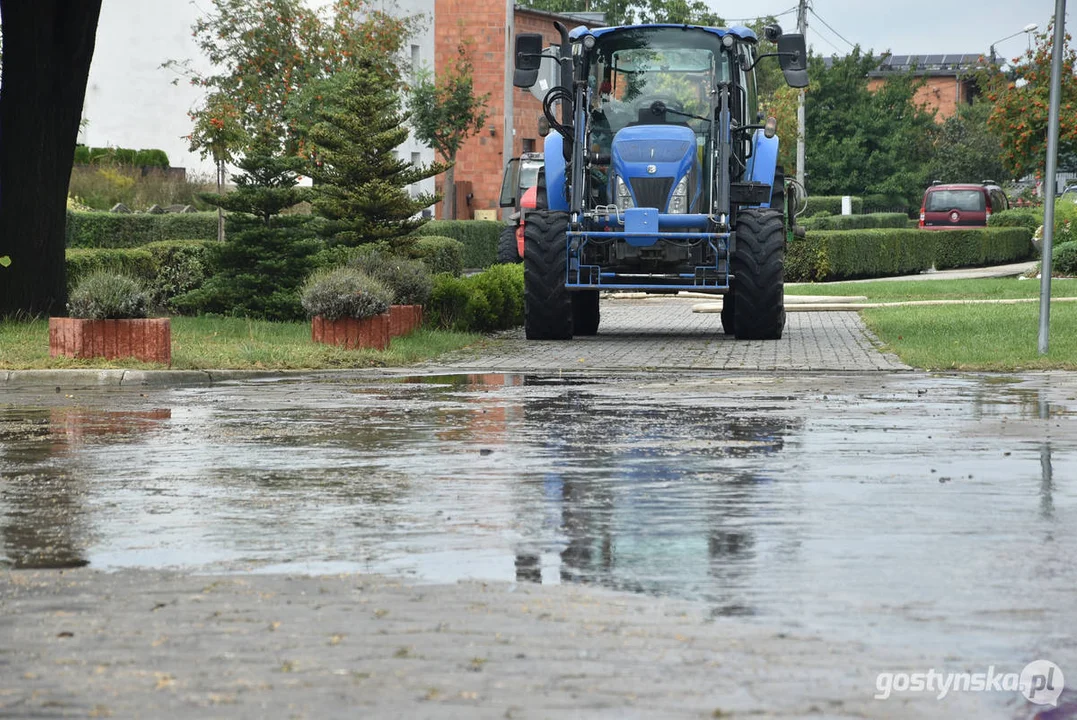 W Szelejewie zboże wypływało z kanalizacji deszczowej