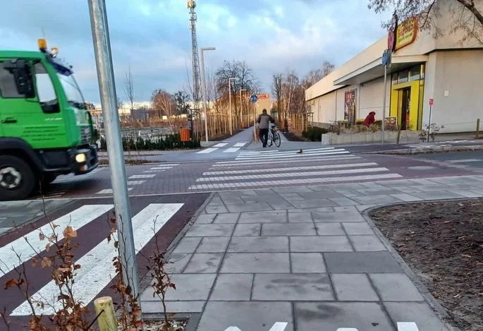 Zamkną drogę w obrębie przejścia dla pieszych na ul. Ogrodowej w Pleszewie - Zdjęcie główne