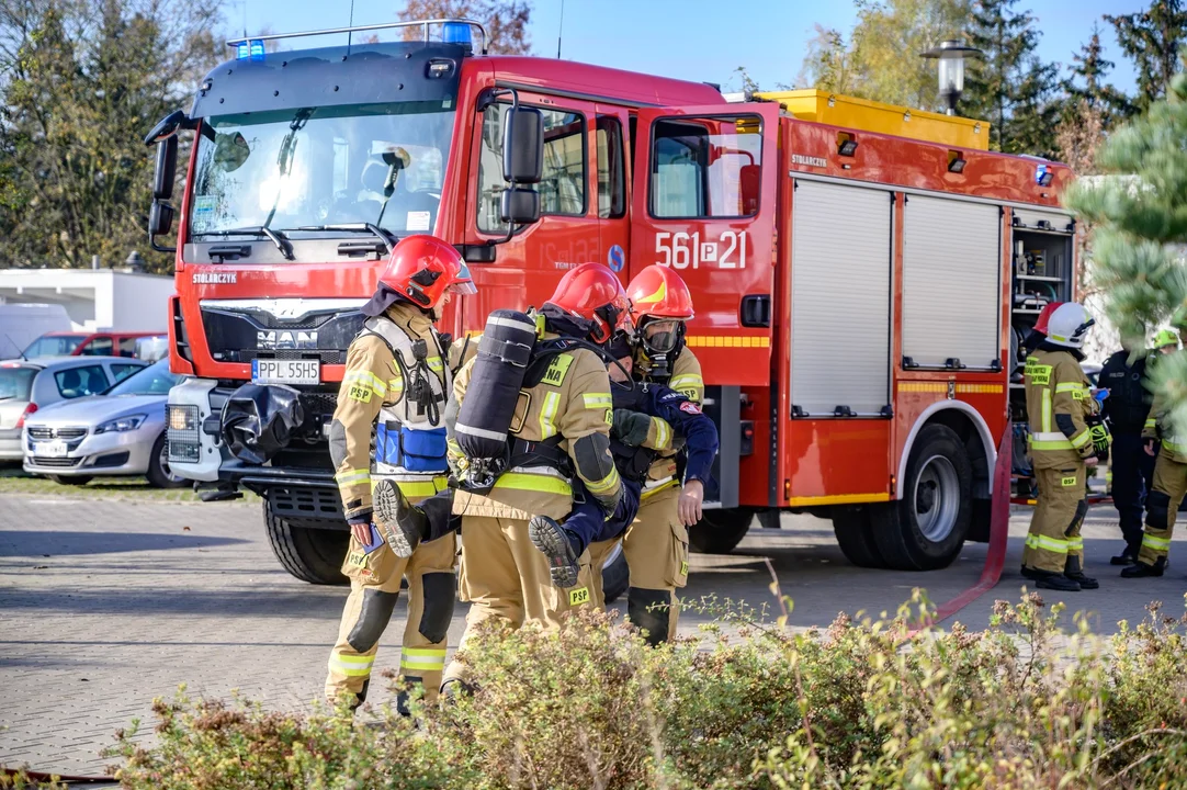 Ćwiczenia antyterrorystyczne, ewakuacyjne i przeciwpożarowe w szpitalu w Pleszewie [ZDJĘCIA] - Zdjęcie główne