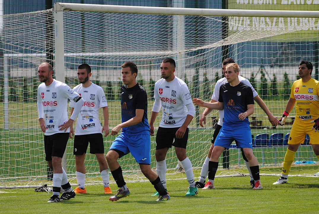 Czarni Dobrzyca - Huragan Szczury 1:2