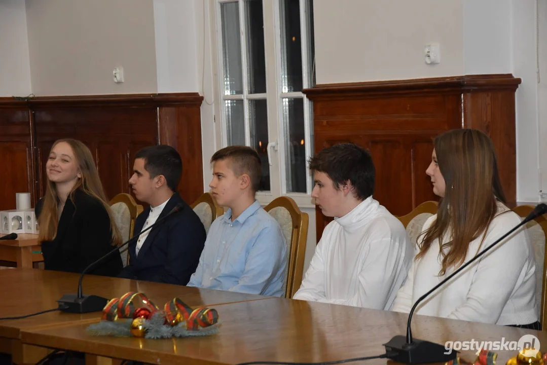 Młodzieżowa rada Miejska w Gostyniu - zaprzysiężenie radnych
