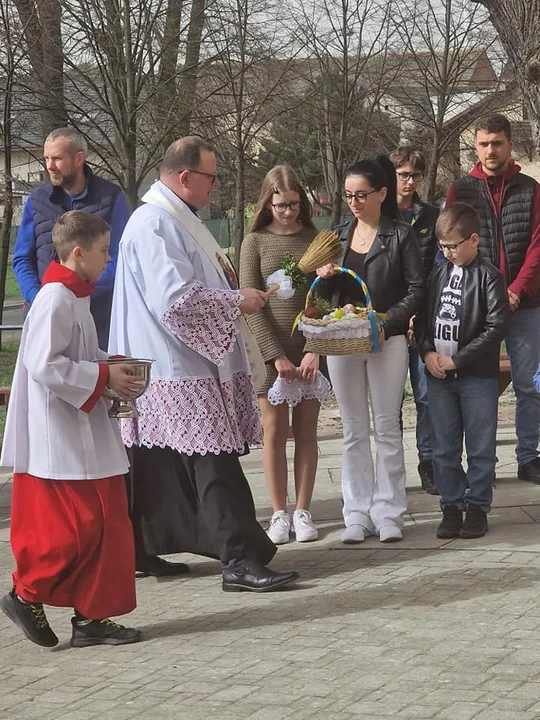 Święcenie potraw w Lutogniewie, Dzierżanowie, Bożacinie i Wróżewach [ZDJĘCIA]