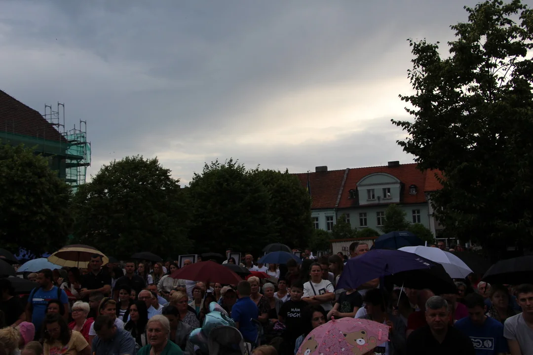 Koncert  Scholi Lenartowickiej i zespołu Sound of Heaven w Pleszewie