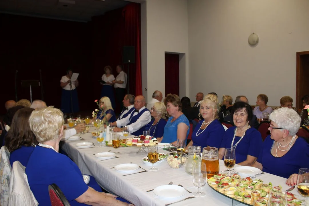 Uroczystość Matki Bożej Cieleckiej w parafii św. Małgorzaty w Cielczy z zawierzeniem KGW z gminy Jarocin