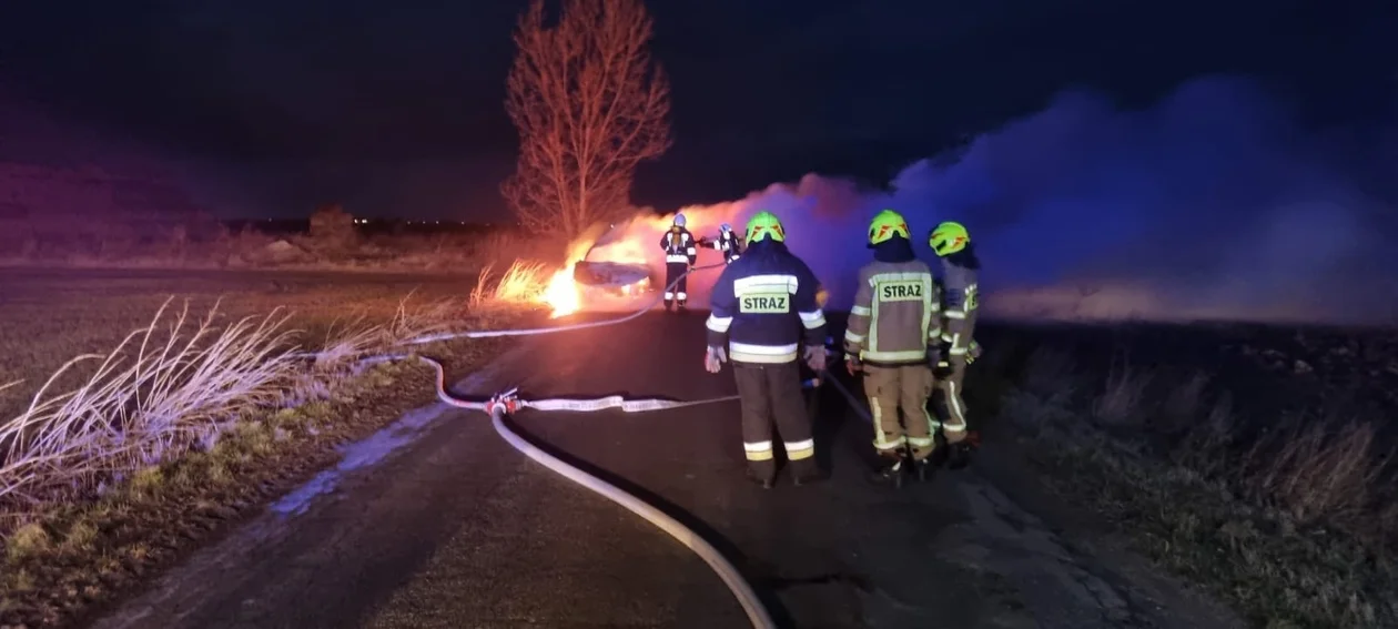 Pożar audi na trasie Chwałkowo-Potarzyca