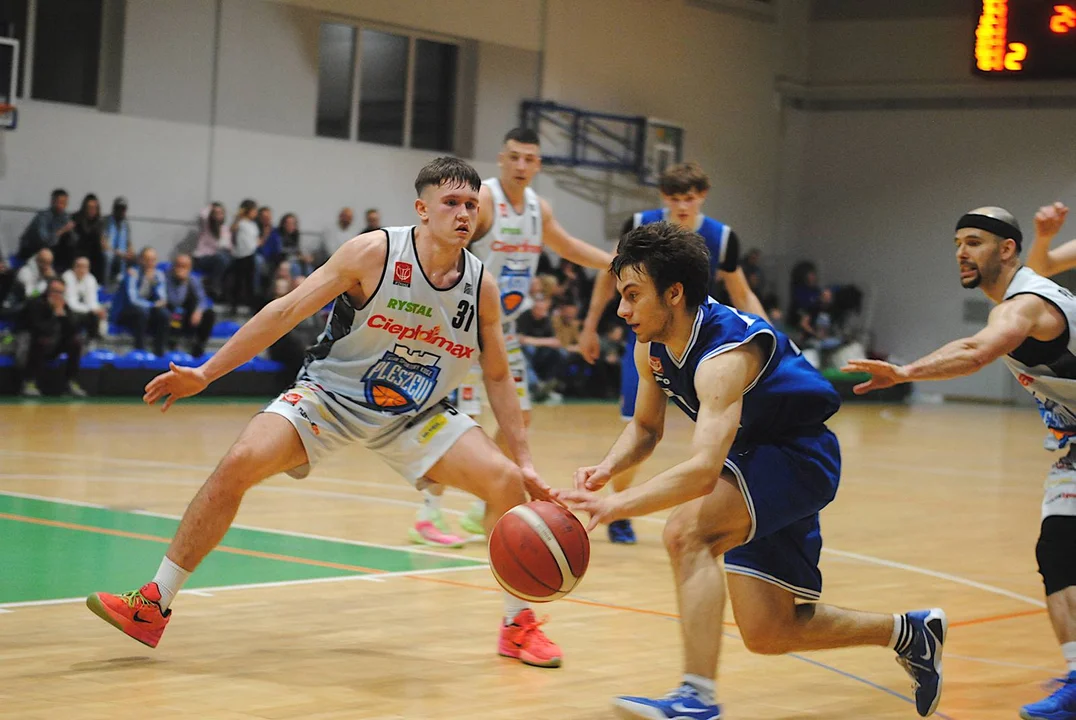 Kosz męczył się z outsiderem. Teraz zaczyna się walka o wszystko [ZDJĘCIA]