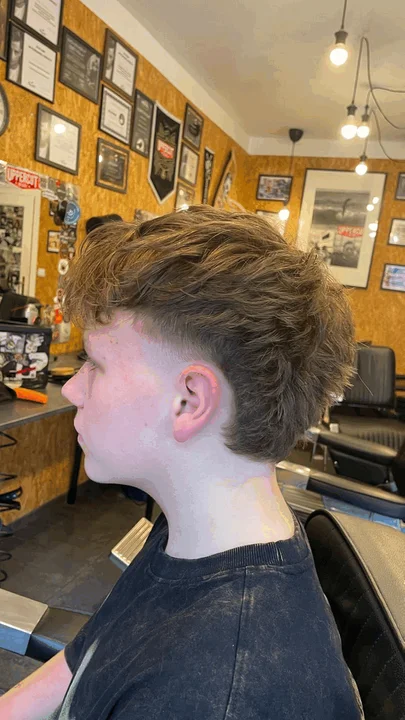 SZTOS BARBER SHOP