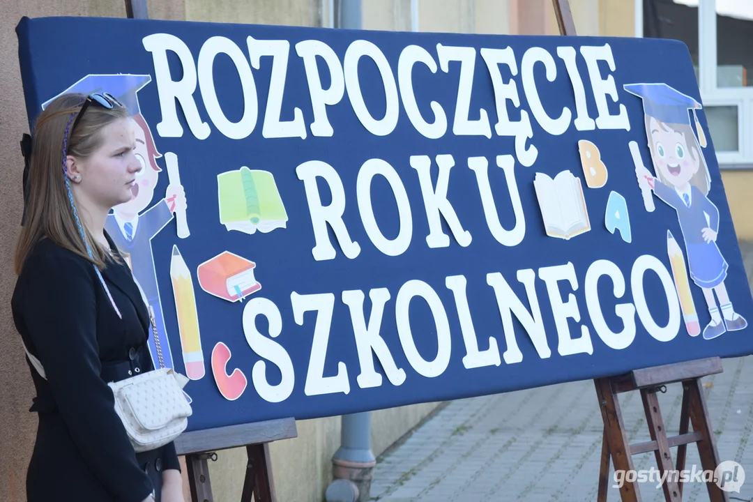 Rozpoczęcie roku szkolnego 2025/2025 w szkole podstawowej w Krobi