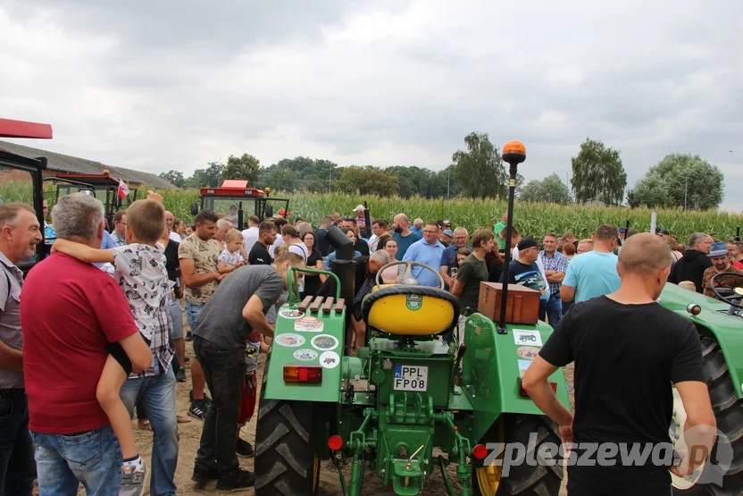 Zlot starych ciągników  wKucharach