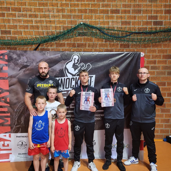 Udany występ zawodników Muay Thai Jarocin na lidze Knockout_art we Wronkach.