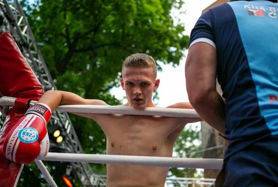 Filip Śronek z Krotoszyna zwyciężył w Kick-Boxing Competition